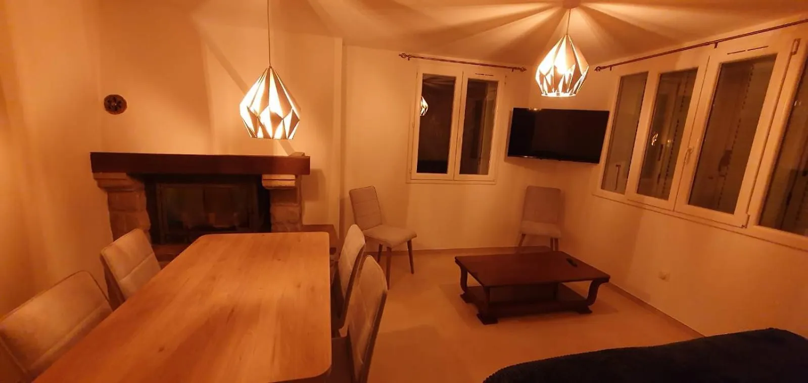 La Tiniera A Luceram - Maison Renovee 2023- Terrasse - Wifi - Village Des Creches Holiday home